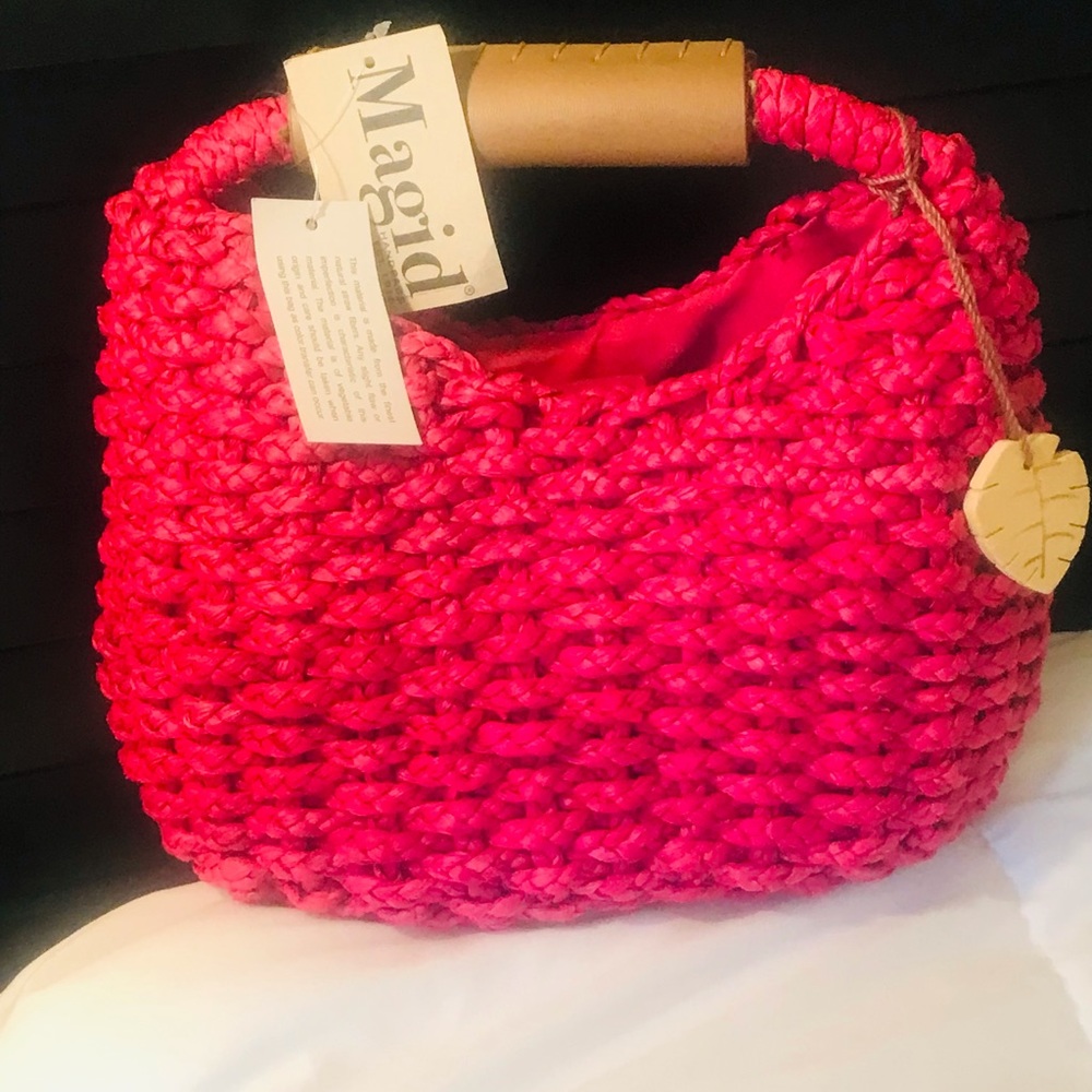 Fuchsia Natural Fiber Straw Purse
